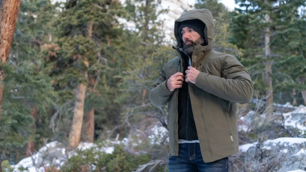 The 5.11 Atmos Warming Jacket offers excellent protection in harsh weather with its rugged nylon hardshell, 5K waterproof performance, and 10K breathability.