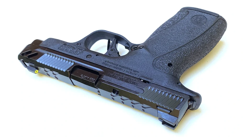 The top of the Bodyguard 2.0 Carry Comp slide also has shallow lightening cuts that resemble pine trees.