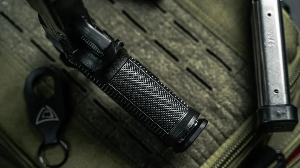 The Quantico Hi-Cap has 30 LPI checkering.