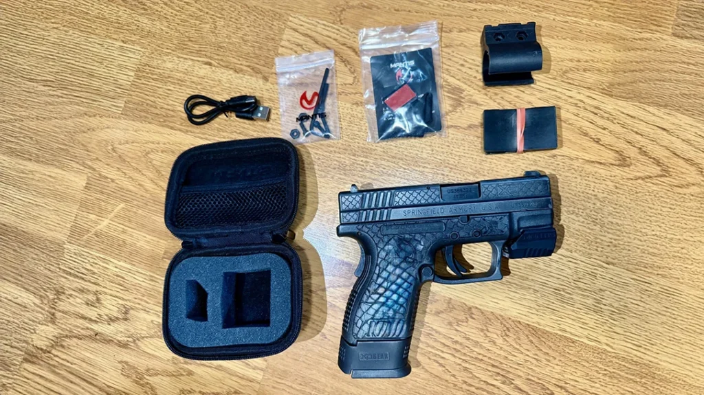 The X10 Elite came with a smart sensor, a BR7 Barrel Mount Picatinny Rail for rifles and shotguns, and a Universal MagRail adapter for archery, pistols, and rifles.