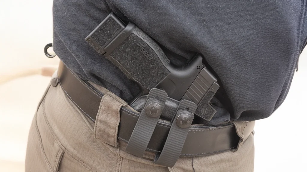 Even midsized guns use magazines that don’t print, with smooth edges that are not only more comfortable but don’t get hung up on your outer garment.