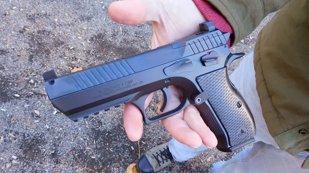 The weight of the IWI Jericho 941 F ORP makes for a light felt recoil, and the gun is very accurate, not least because of the recoil.