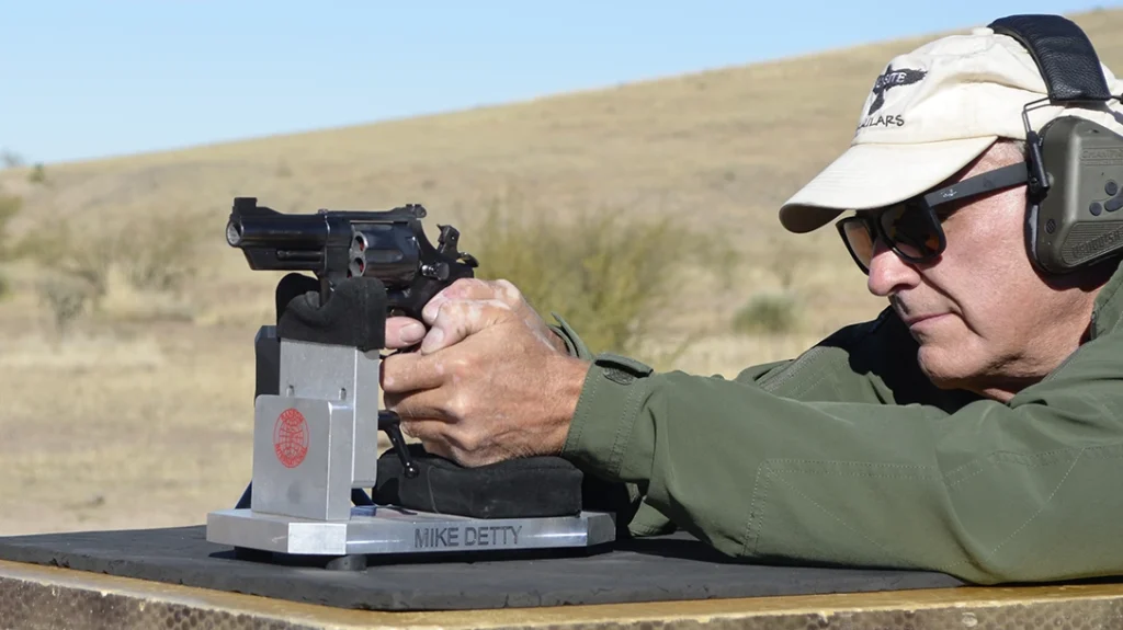 Three Points of Contact are provided by the Ransom Rest Multi Cal Steady Rest.