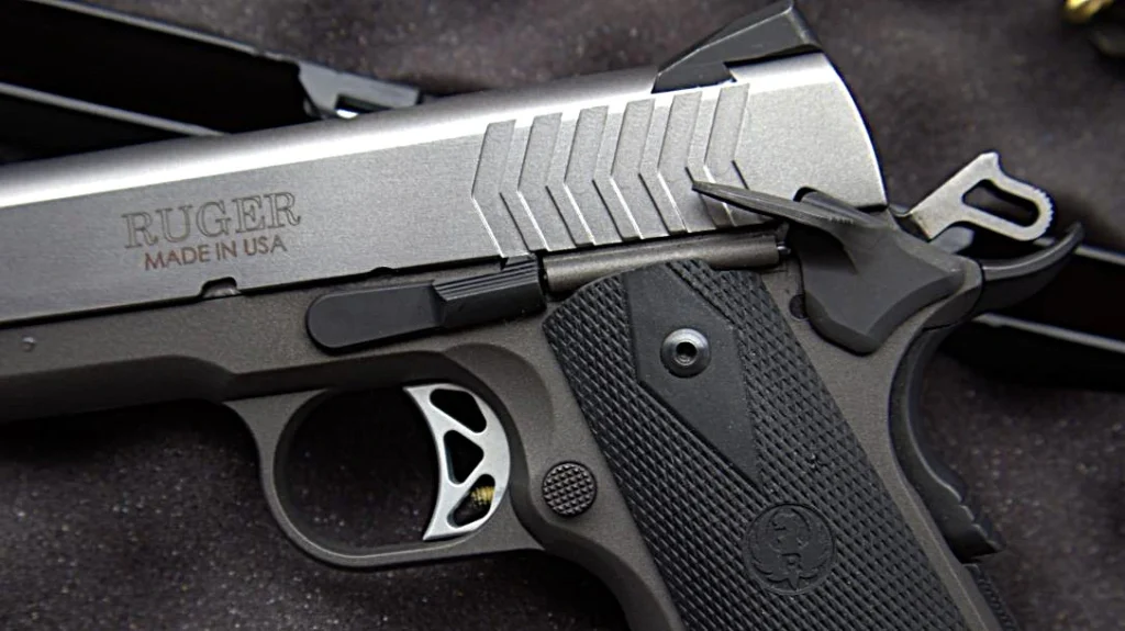 Outwardly, the Ruger SR1911 Lightweight Commander looks like a Series 80-style pistol with a long and skeletonized trigger.