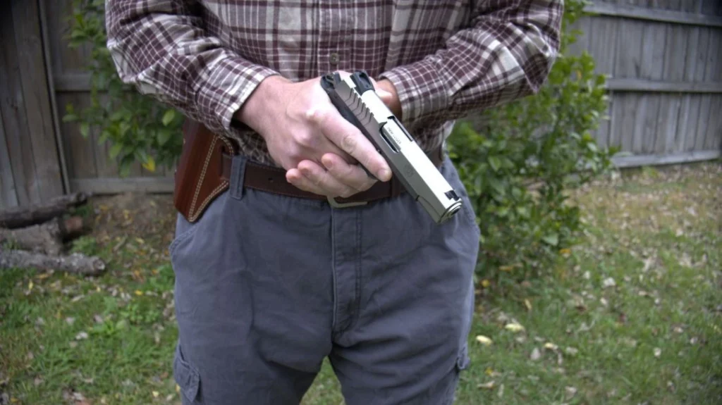 Although the Ruger SR1911 Lightweight Commander does not come optics-ready, the Novak sights are easy on the eyes.