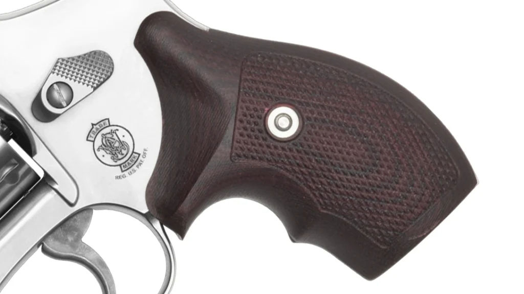 Delivering the interface is a beautiful set of VZ Grips.