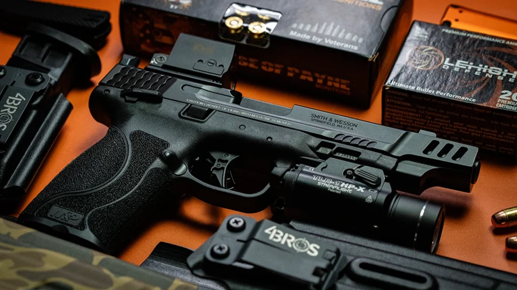That revival reached its peak with the Smith & Wesson M&P 10mm M2.0 and later the Performance Center variant.