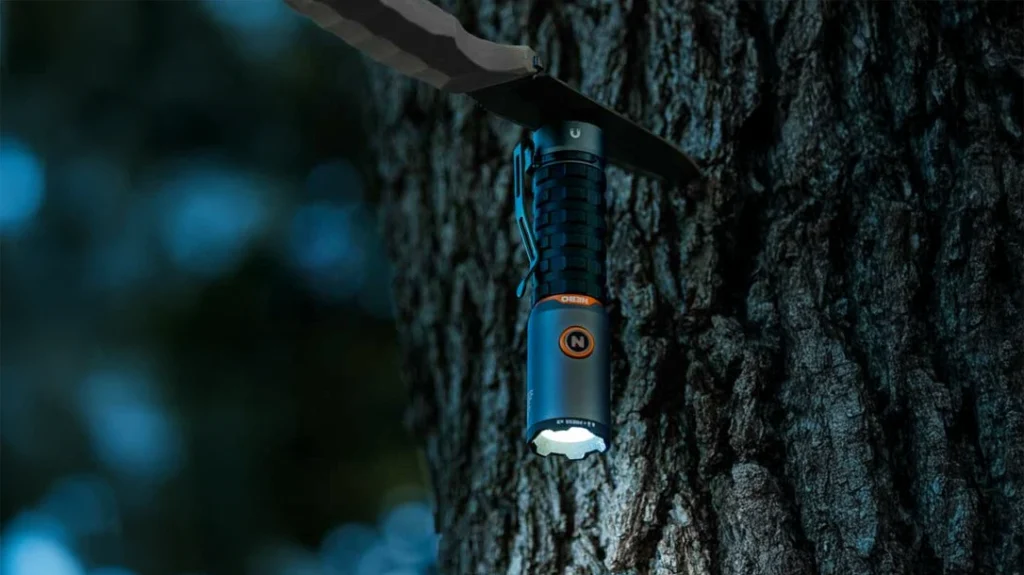 The metallic end cap offers hands-free operation.